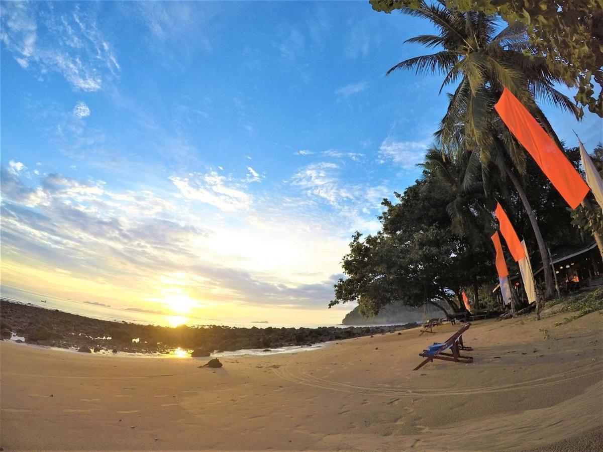 Koh Jum Coral Bay Resort Dış mekan fotoğraf